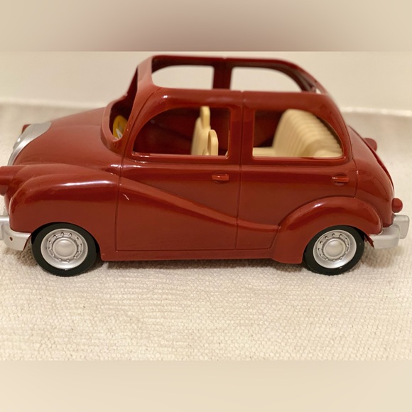 Calico Critters Cherry Red Cruiser - Picture 3 of 3